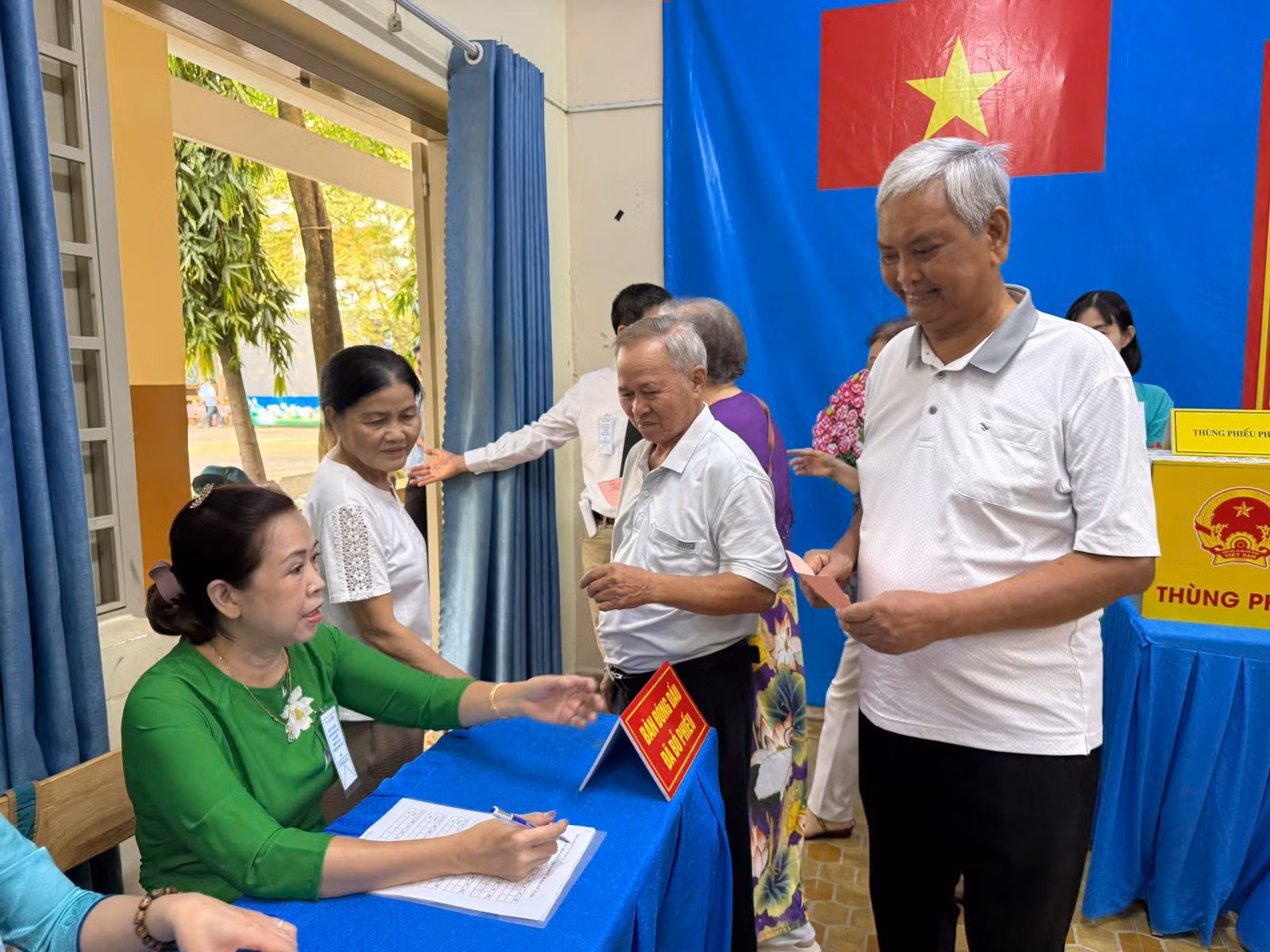 Chú thích ảnh