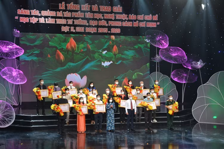 Chú thích ảnh