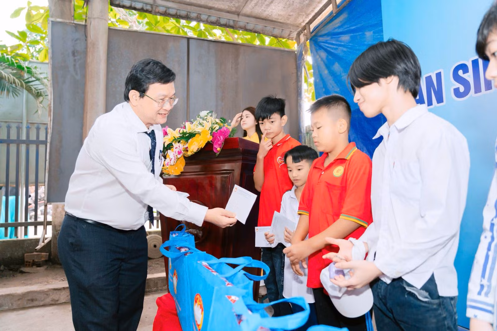 Chú thích ảnh