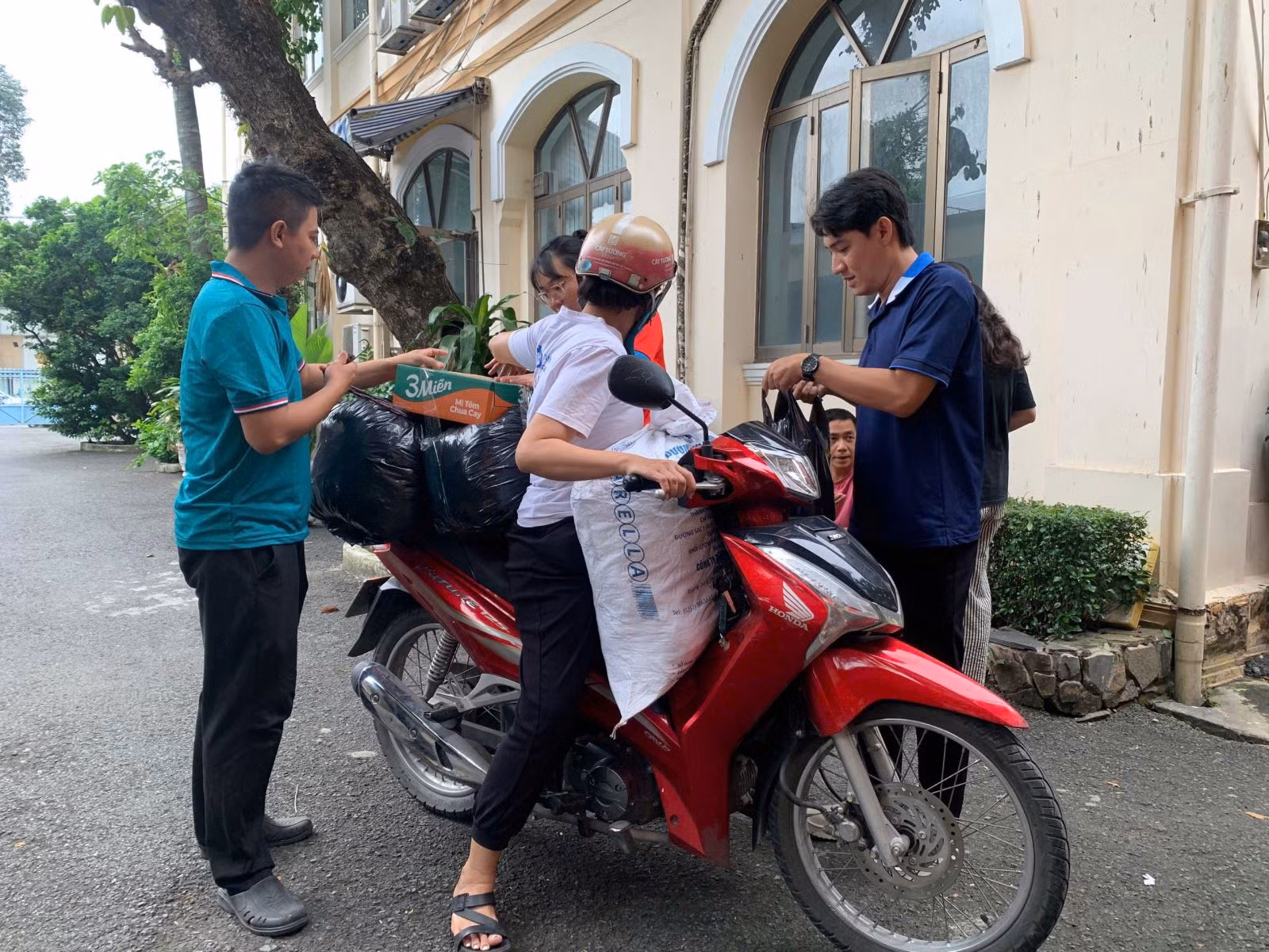 Chú thích ảnh