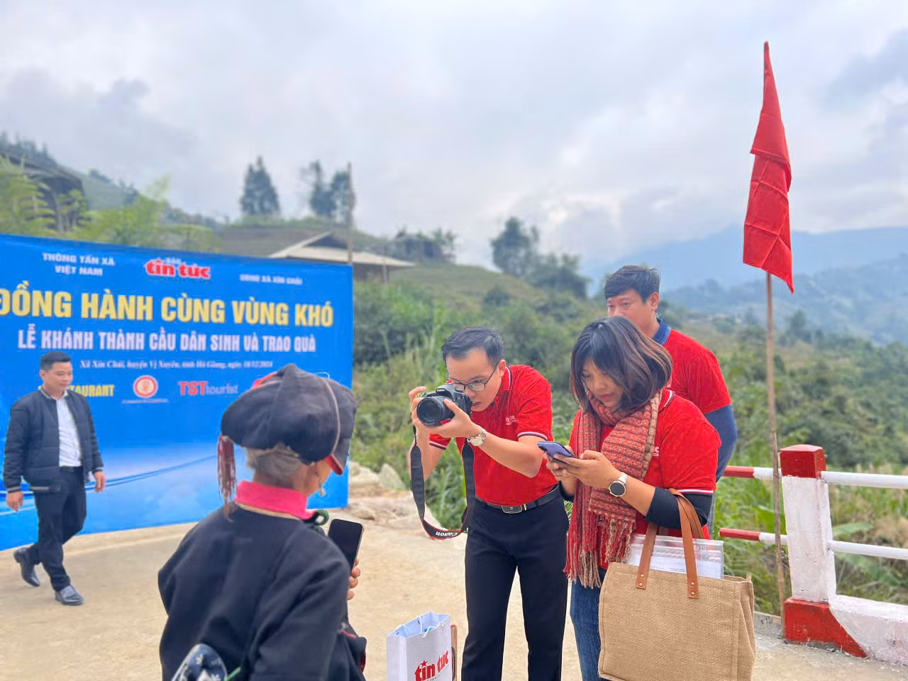 Chú thích ảnh
