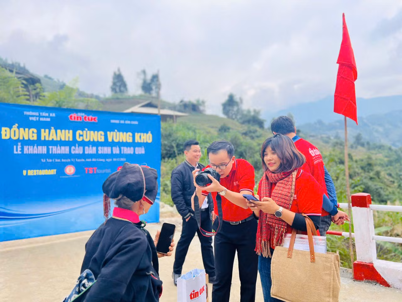 Chú thích ảnh