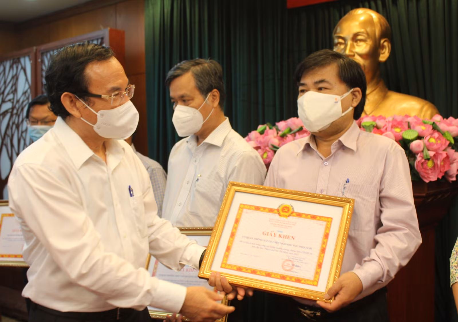 Chú thích ảnh