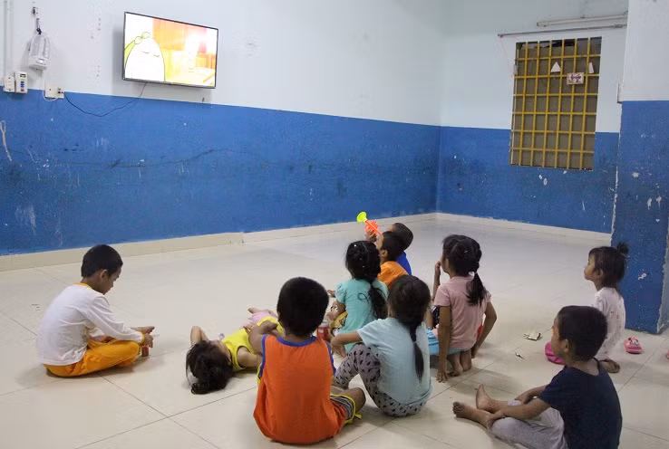 Ngôi nhà 3 tầng của ông Hiệp có đầy đủ tiện nghi phục vụ mọi hoạt động vui chơi, giải trí cho các bé.