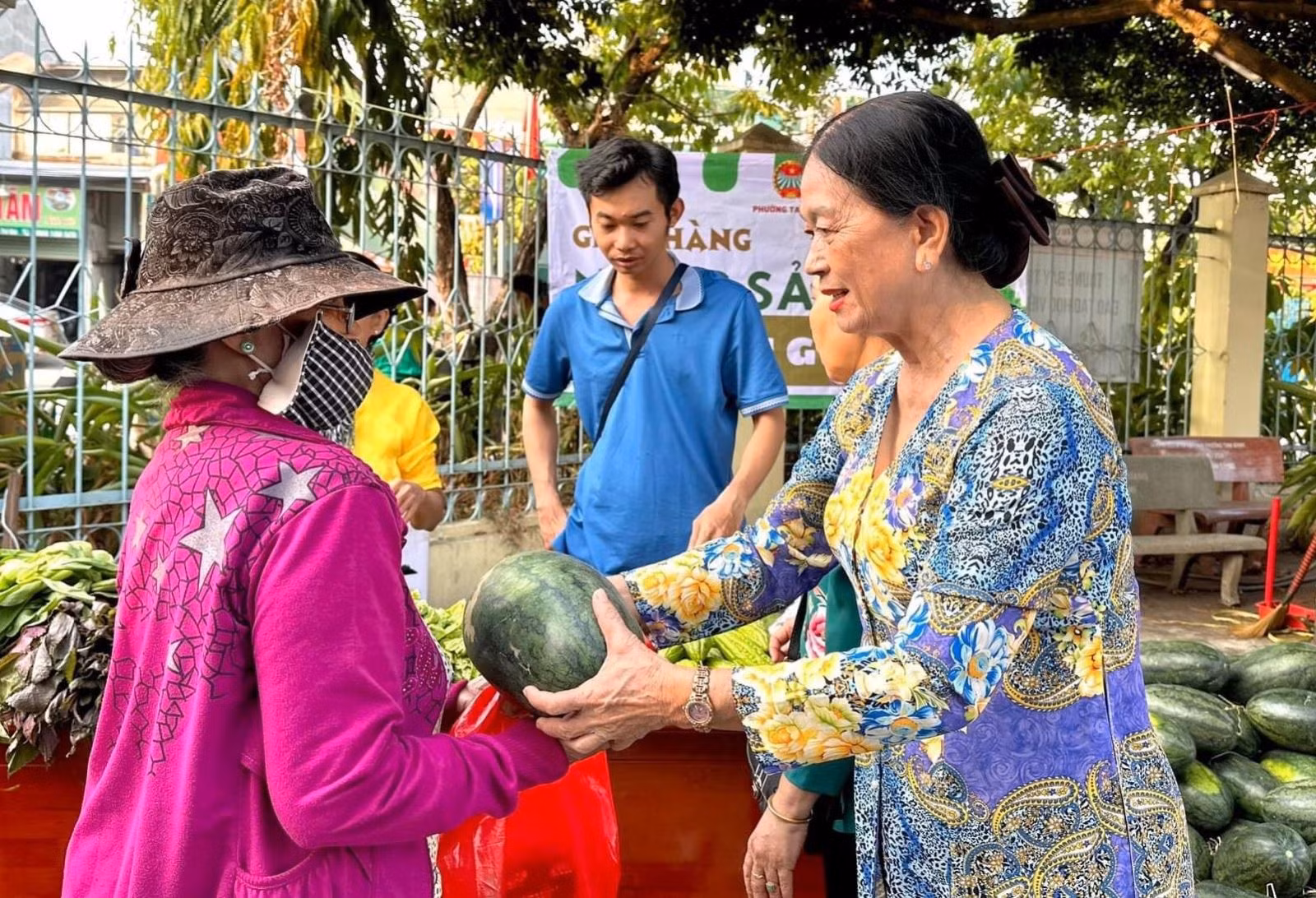 Chú thích ảnh