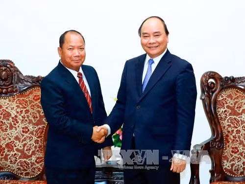 Thủ tướng Nguyễn Xuân Phúc tiếp Bộ trưởng An ninh Lào ảnh 1