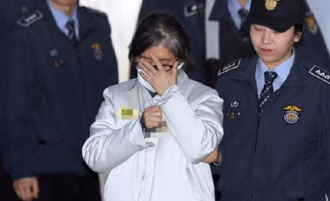 Park Geun-hye – sự sụp đổ của một 'nữ hoàng' - Kỳ cuối ảnh 1