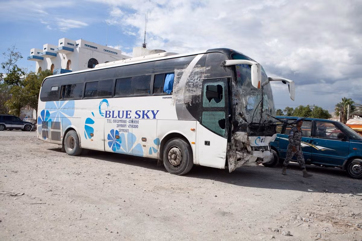 Xe buýt lao vào đám đông tại Haiti, 34 người thiệt mạng ảnh 1