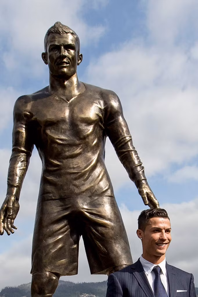 Bảo tàng CR7, sân bay CR7, khách sạn CR7, phòng tập CR7… cả thế giới là của Ronaldo ảnh 6