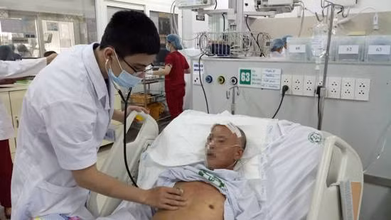 Kỹ thuật mới cứu sống bệnh nhân chảy máu "lụt" não thất ảnh 1