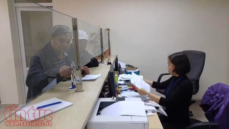 Vẫn còn tình trạng thờ ơ, tắc trách khi phục vụ nhân dân ảnh 1
