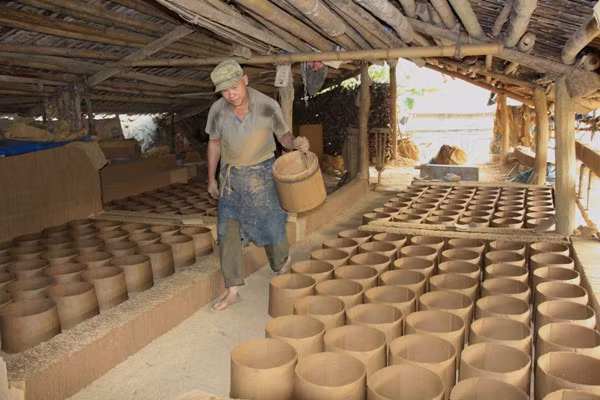 Thăng trầm nghề làm ngói âm dương ảnh 2