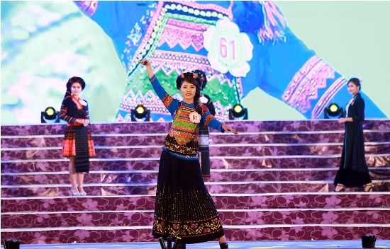 Trần Thị Phương Anh đăng quang ‘Người đẹp Hoa Ban’ ảnh 2