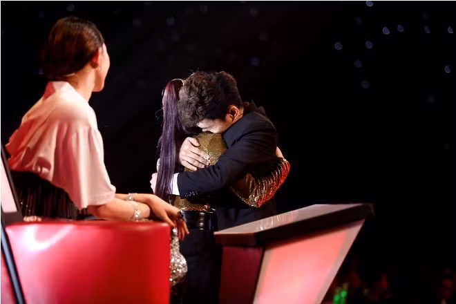 The Voice: 'Nổi da gà' với màn song đấu của cặp đôi học trò Thu Minh ảnh 7
