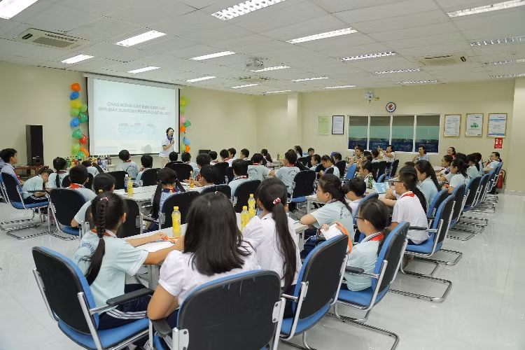 700 em học sinh được tìm hiểu về nước sạch ảnh 2