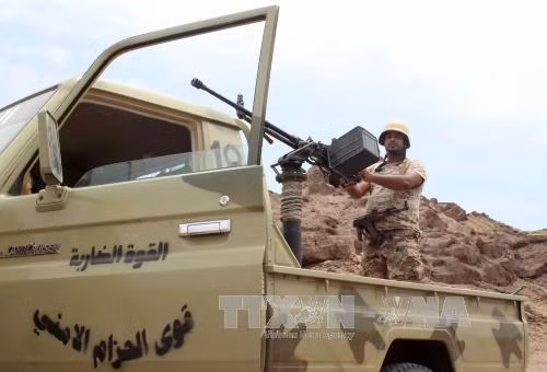 Giao tranh khắp Yemen sau khi LHQ đề xuất kế hoạch hòa bình ảnh 1