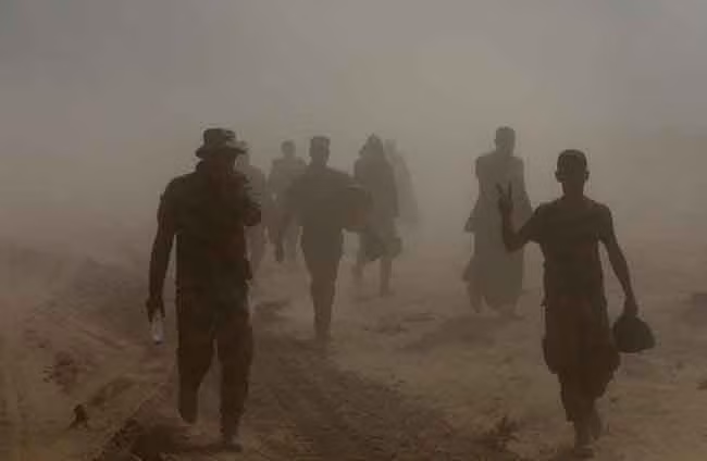 Cuộc sống vạ vật khi tháo chạy khỏi Mosul ảnh 1