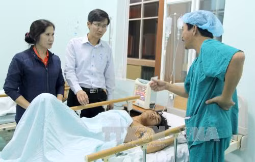 Hỗ trợ nạn nhân vụ nổ súng tranh chấp đất rừng ở Đắk Nông ảnh 1