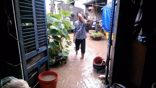 An Giang: Mưa lớn, nhiều nhà dân chìm trong nước ảnh 1