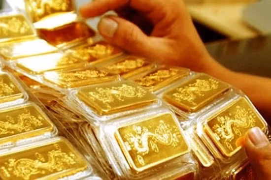 Giá vàng trong nước tiếp đà giảm ảnh 1