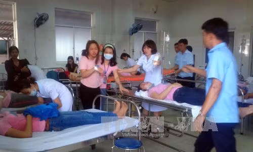 Nhiều công nhân ở Quảng Nam phải nhập viện do ngất xỉu ảnh 1