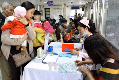 Nên đưa trẻ đi tiêm Quinvaxem thay vì chờ vắc xin dịch vụ ảnh 1