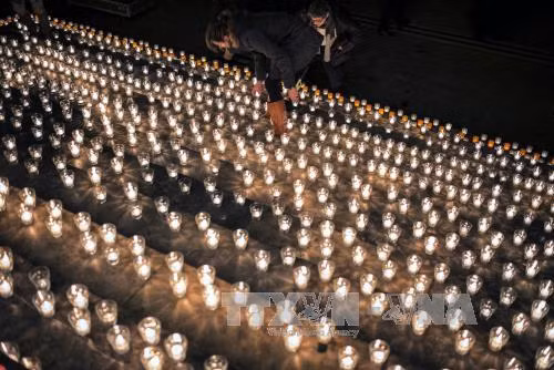 Charlie Hebdo ra 1 triệu bản số đặc biệt dịp 1 năm vụ thảm sát ảnh 1
