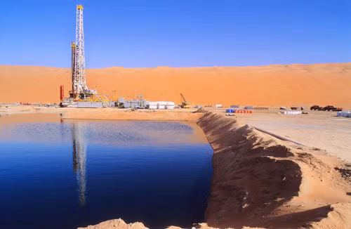 Vì sao Saudi Arabia nguyện lao theo giá dầu? ảnh 1