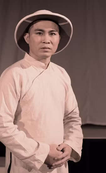 Vở cải lương "Hừng đông" chào mừng Đại hội Đảng XII ảnh 7