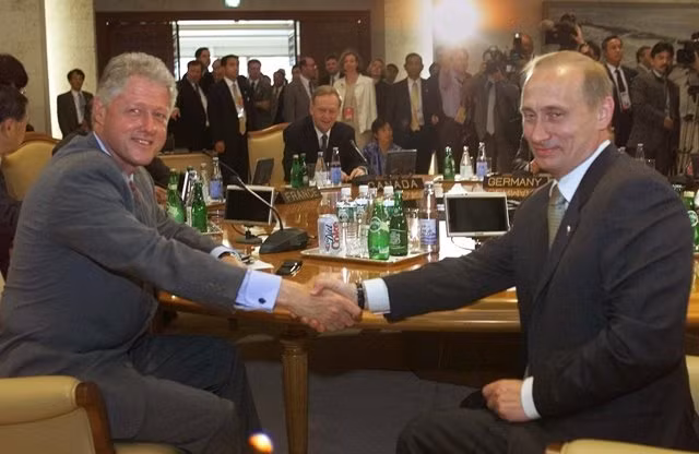 Ông Clinton từng ghi nhận "tiềm năng lớn" ở Tổng thống Putin ảnh 1