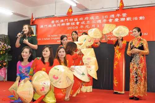 Cộng đồng người Việt tại Macau liên hoan văn nghệ mừng Năm mới ảnh 3