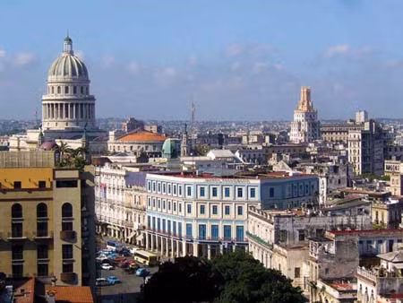 Giao dịch bất động sản và xe hơi tăng mạnh tại Cuba ảnh 1