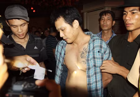 Côn đồ tàng trữ ma túy, chống đối đặc nhiệm 141 ảnh 2