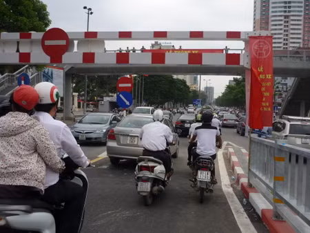 Thông xe hai cầu lắp ghép ở Hà Nội ảnh 9