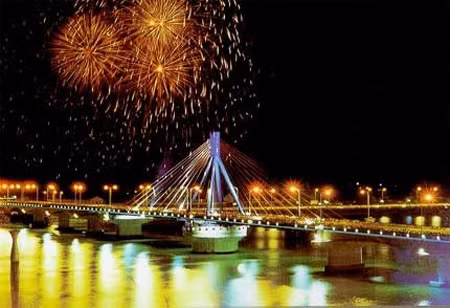 Nhiều hoạt động đặc sắc chào mừng Cuộc thi trình diễn pháo hoa quốc tế Đà Nẵng 2012 ảnh 1