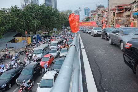 Thông xe hai cầu lắp ghép ở Hà Nội ảnh 3
