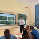 Từ cậu bé chăn trâu đến thầy giáo gieo chữ nơi rẻo cao 
