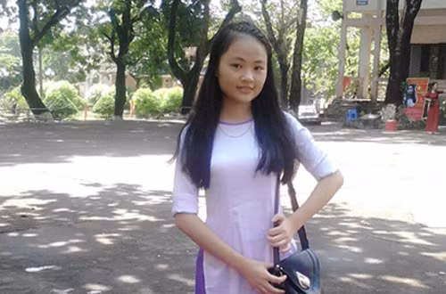 Cô gái Tày học giỏi ảnh 1