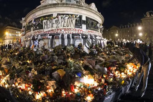 Paris vững vàng trong thử thách ảnh 1