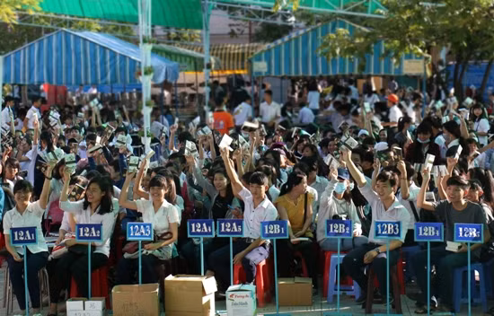 Trao tặng hơn 100.000 cuốn sách cho thanh niên tại 6 tỉnh, thành phố ảnh 2