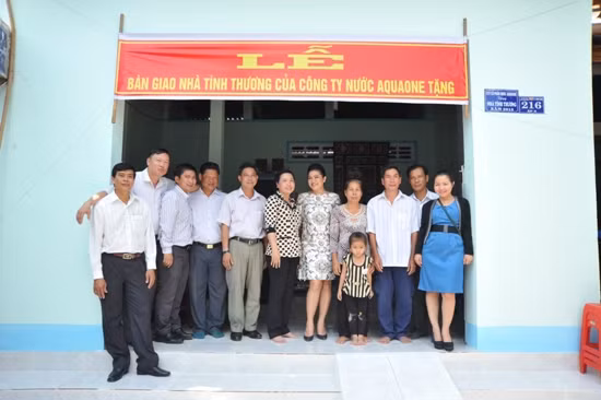 Trao tặng 10 căn nhà tình thương tại tỉnh Hậu Giang ảnh 2