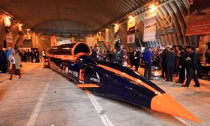 'Đại siêu xe' gắn động cơ xe đua F1, máy bay và tên lửa