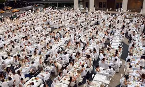 Lung linh bữa ăn trắng ở New York