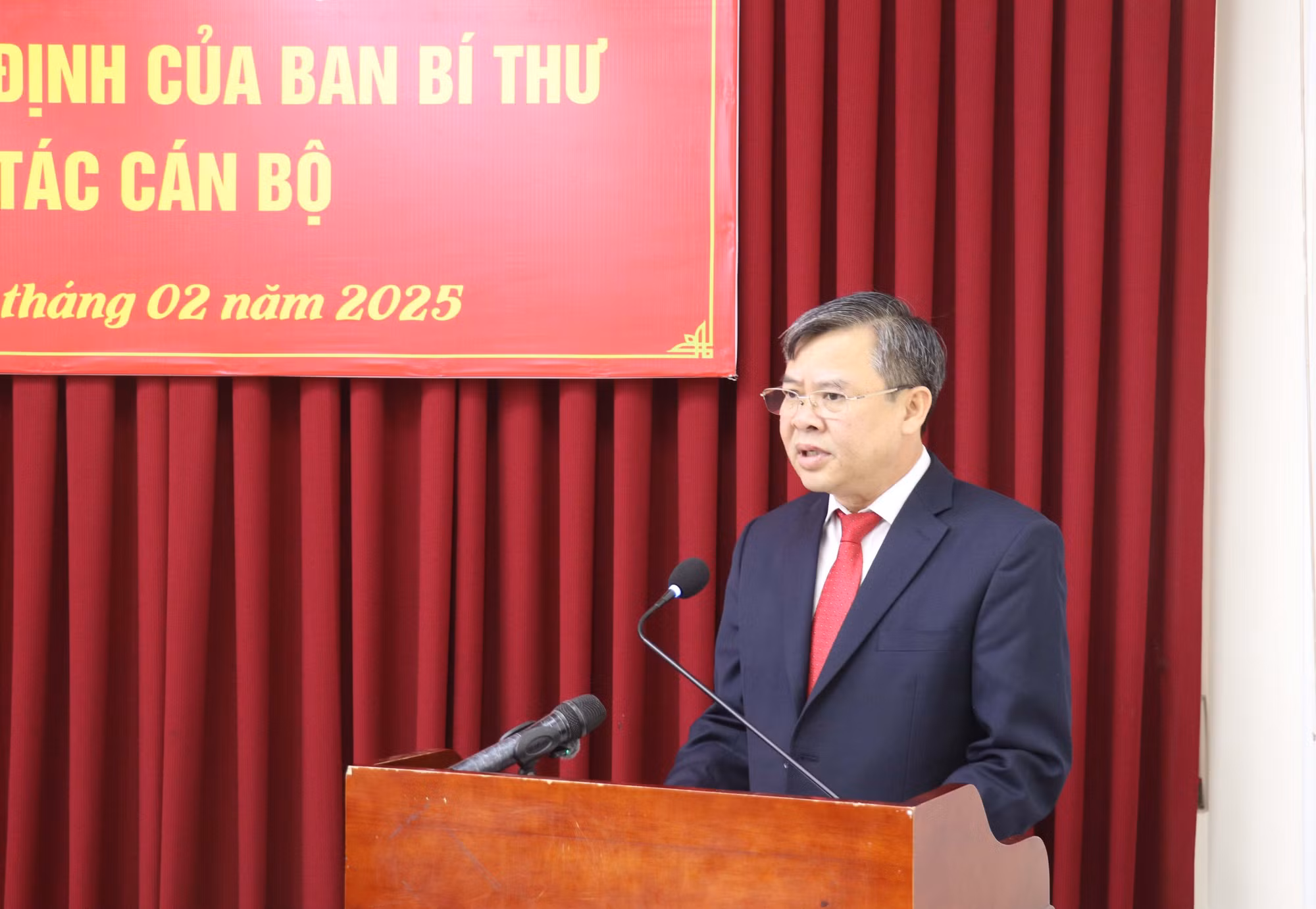 potal-can-tho-trien-khai-quyet-dinh-cua-ban-bi-thu-ve-viec-dieu-dong-chi-dinh-giu-chuc-vu-pho-bi-thu-thanh-uy-can-tho-7849104.jpg