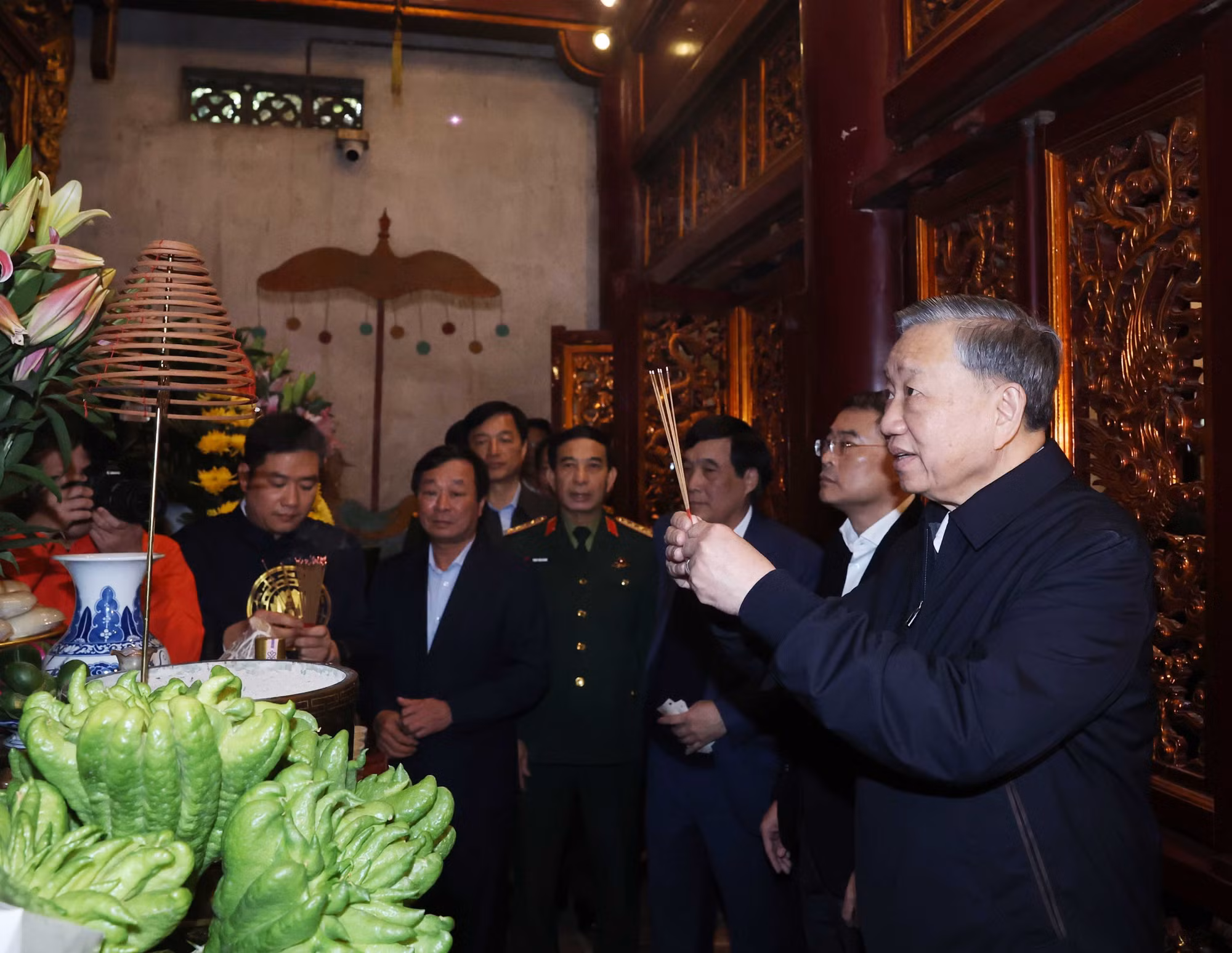 potal-tong-bi-thu-to-lam-va-doan-cong-tac-trung-uong-dang-huong-tuong-niem-cac-vua-hung-tai-khu-di-tich-lich-su-quoc-gia-dac-biet-den-hung-7840736.jpg