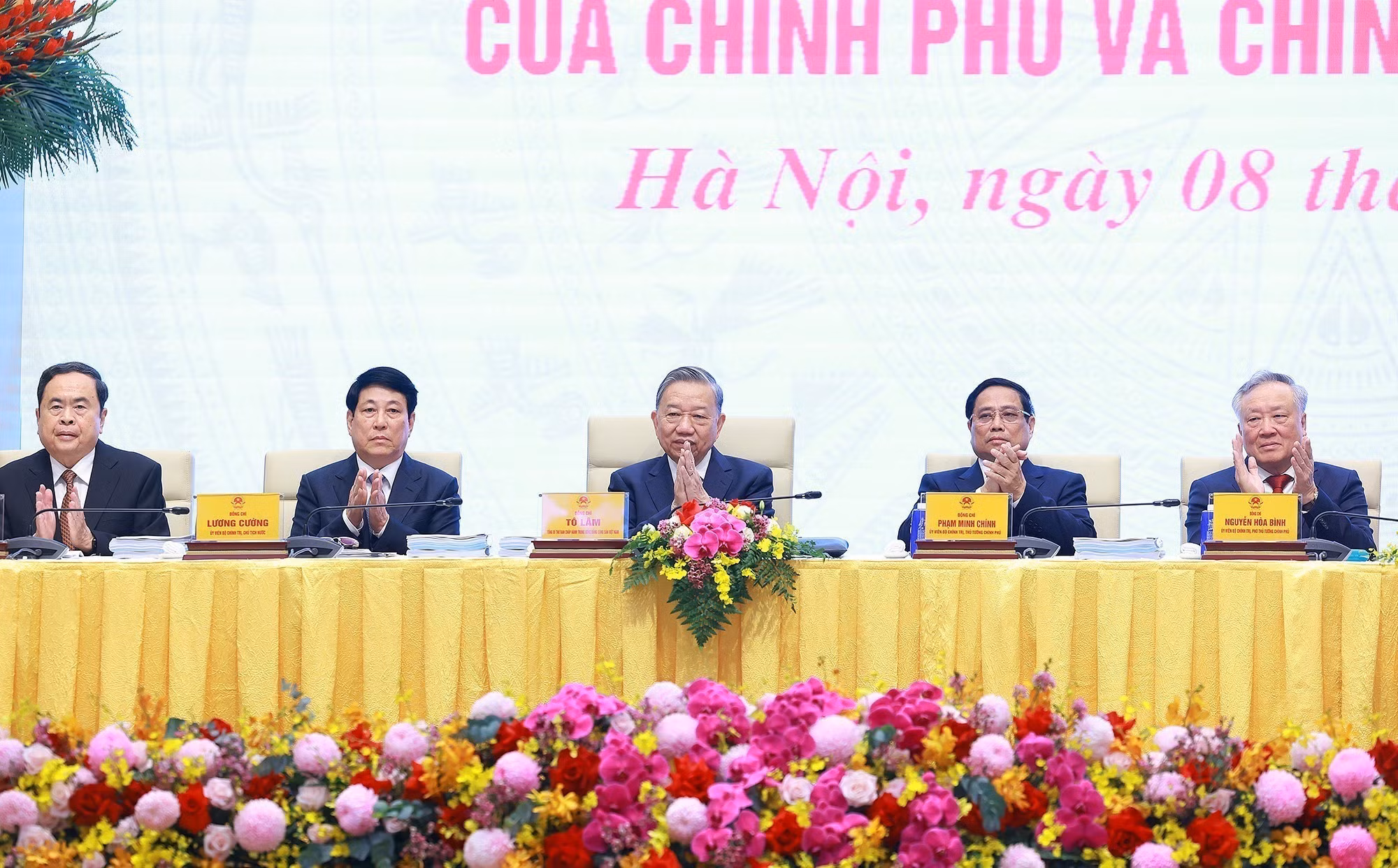 potal-hoi-nghi-tong-ket-cong-tac-nam-2024-va-trien-khai-nhiem-vu-nam-2025-cua-chinh-phu-va-chinh-quyen-dia-phuong-7795596.jpg