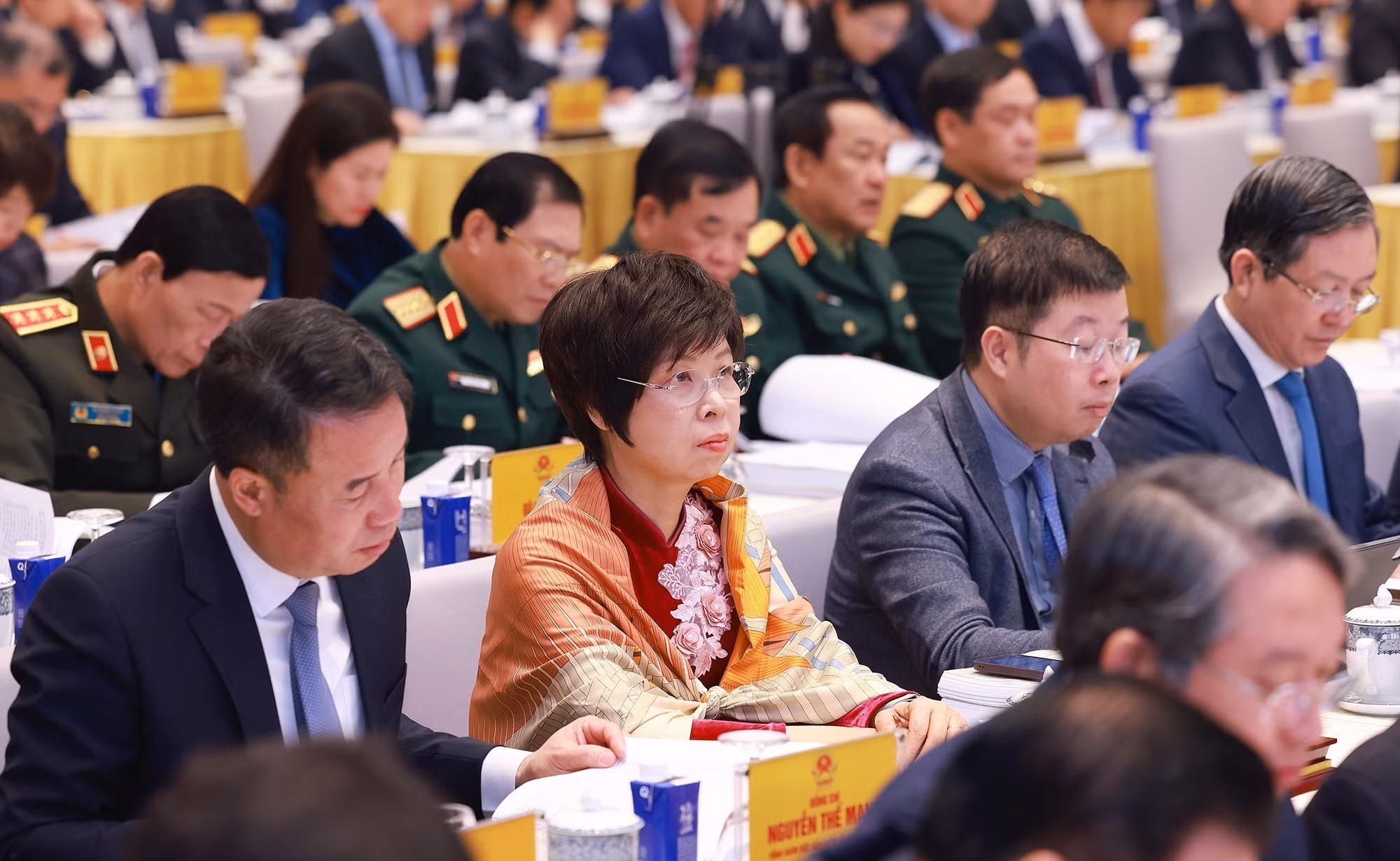 potal-hoi-nghi-tong-ket-cong-tac-nam-2024-va-trien-khai-nhiem-vu-nam-2025-cua-chinh-phu-va-chinh-quyen-dia-phuong-7795734.jpg