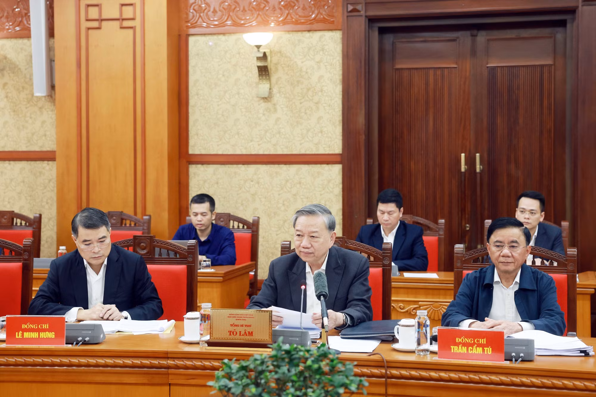 potal-tong-bi-thu-chu-tri-phien-hop-thu-hai-bcd-trung-uong-ve-phat-trien-khoa-hoc-cong-nghe-doi-moi-sang-tao-va-chuyen-doi-so-7886322.jpg