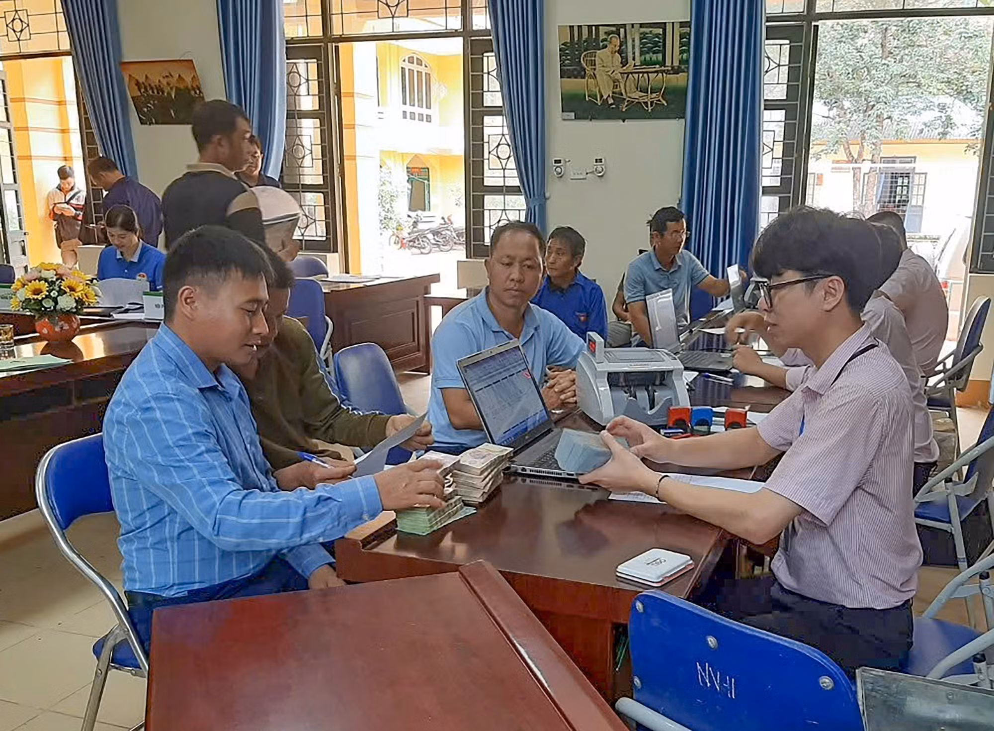 potal-chinh-sach-chi-tra-moi-truong-rung-tao-dong-luc-cho-nguoi-dan-dien-bien-bao-ve-rung-7948879.jpg