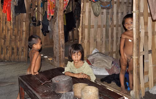 Người Mảng Lai Châu già đi vì hủ tục - Kỳ 2: Hôn nhân cận huyết và hệ lụy ảnh 1